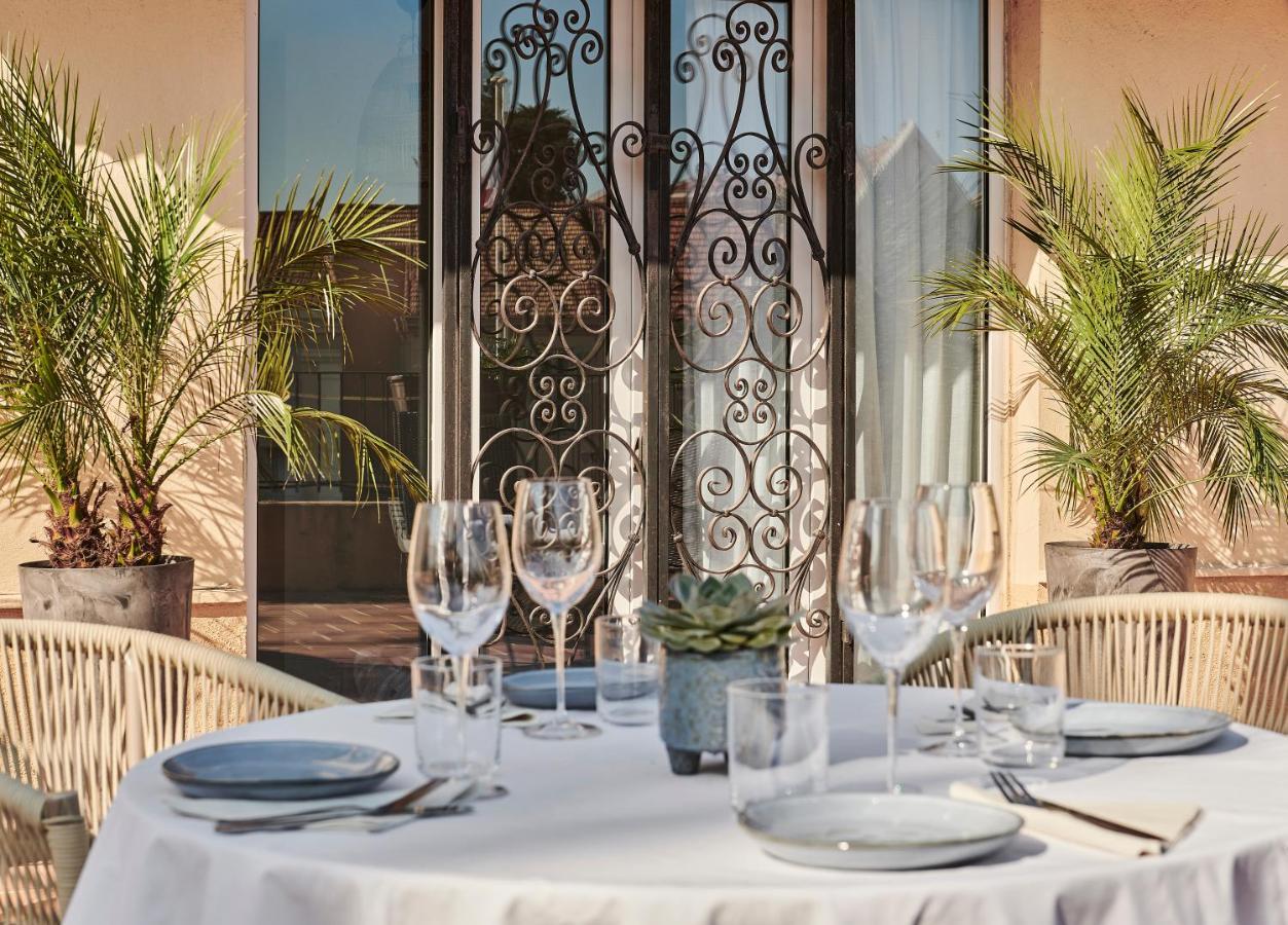 Hotel Le Suquet Cannes Exteriör bild